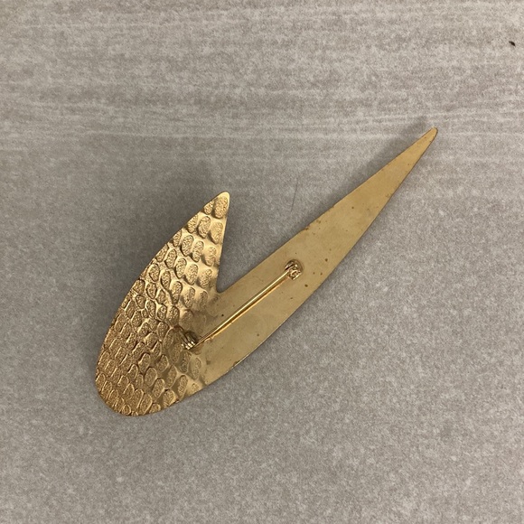 Retro gold pin - Picture 2 of 3